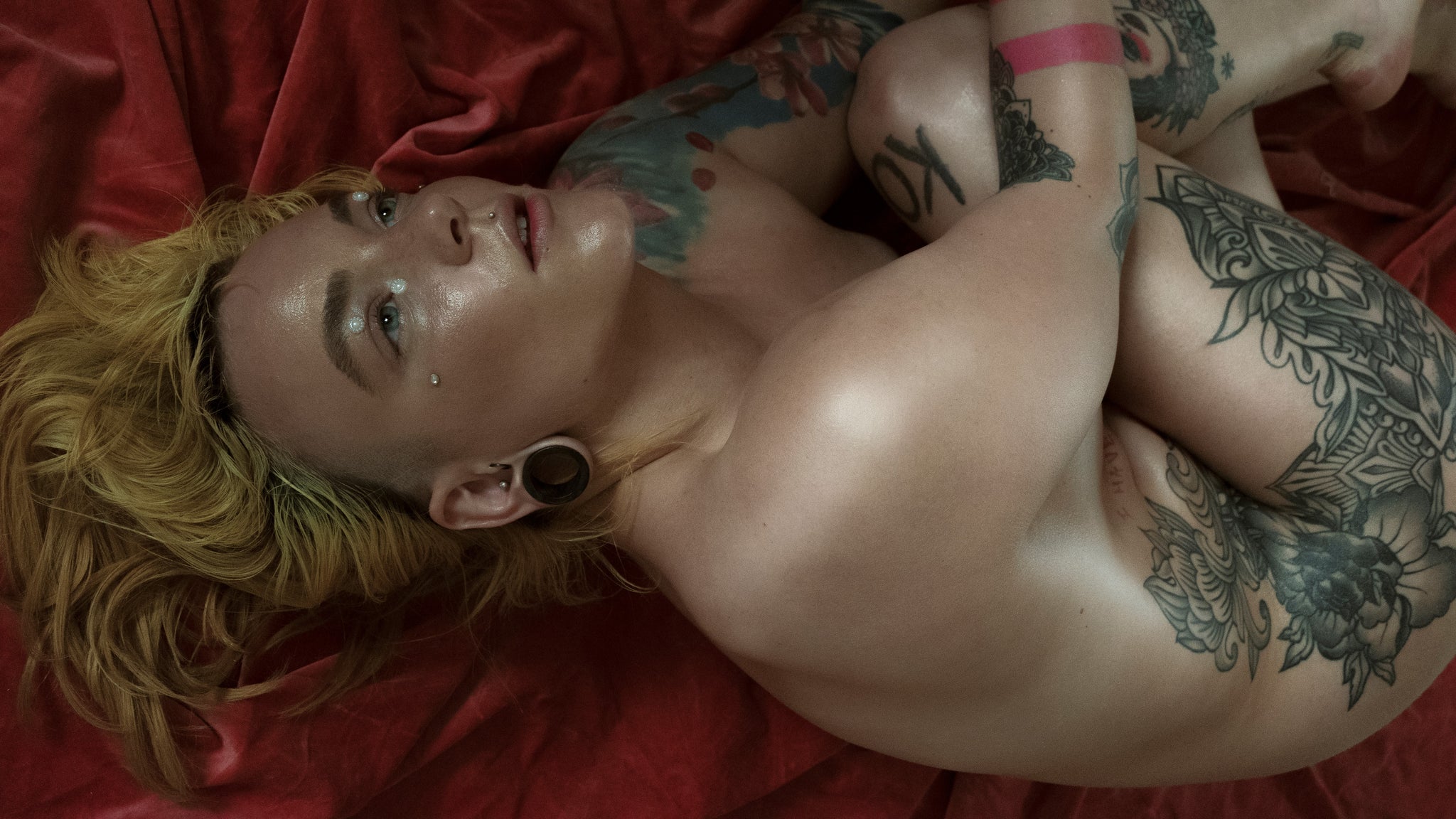 Body oils MARK face and body