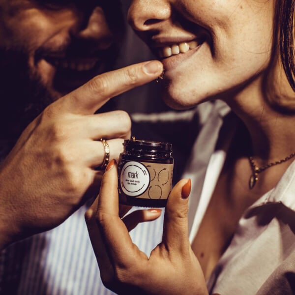 MARK Coffee Lips - with coffee oil and vitamin E