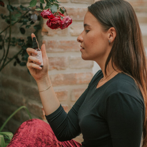 MARK face water Damask rose - for cleansing and soothing dull skin